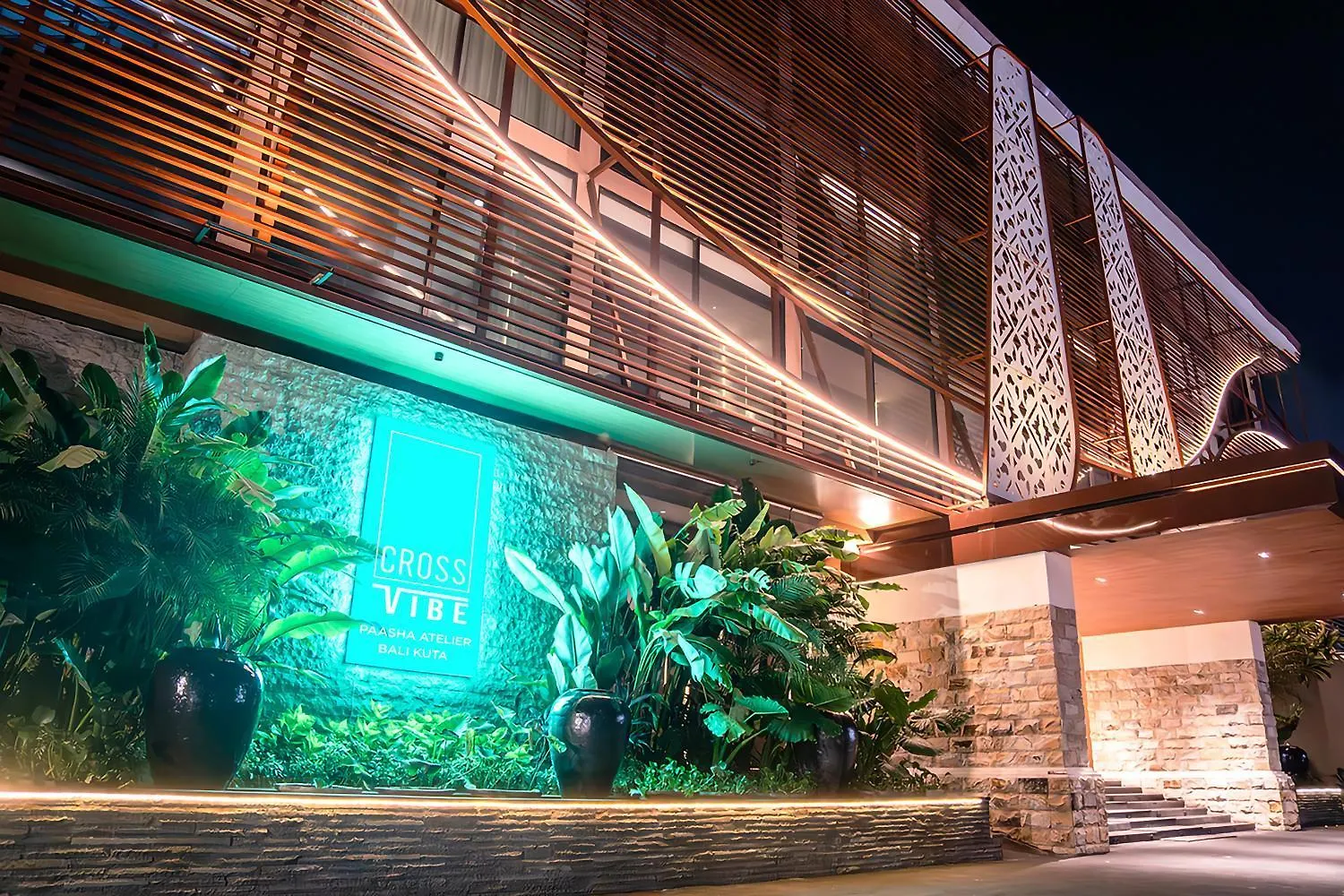 Cross Vibe Paasha Atelier Bali Kuta Hotel Kuta  Indonesia