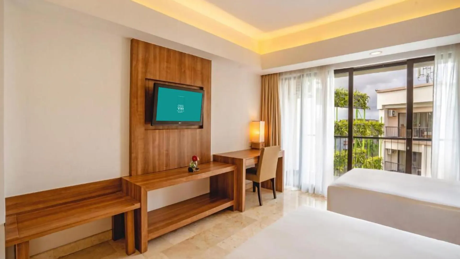 Cross Vibe Paasha Atelier Bali Kuta Hotel Kuta  4*, Kuta (Bali)
