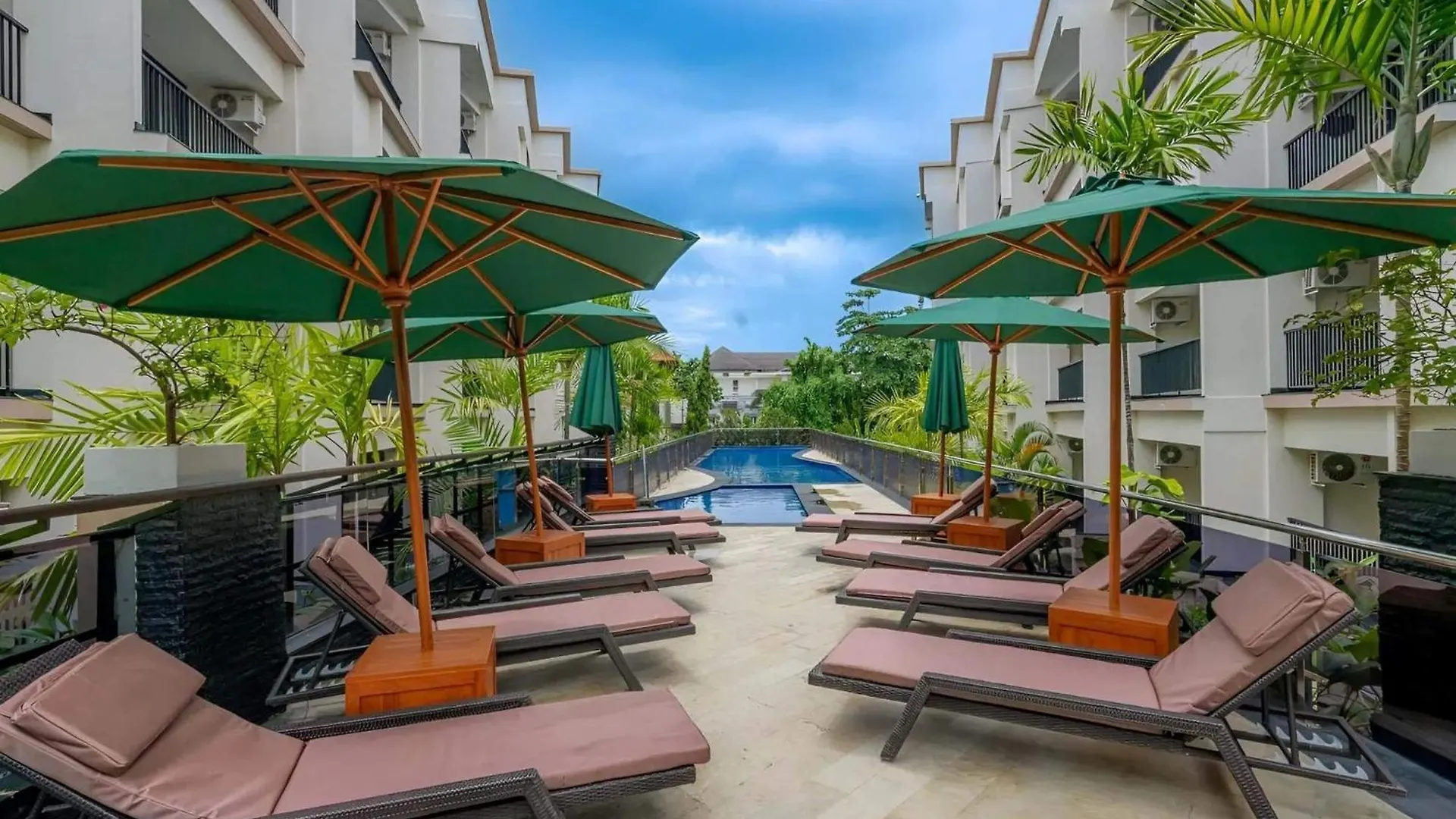 Cross Vibe Paasha Atelier Bali Kuta location